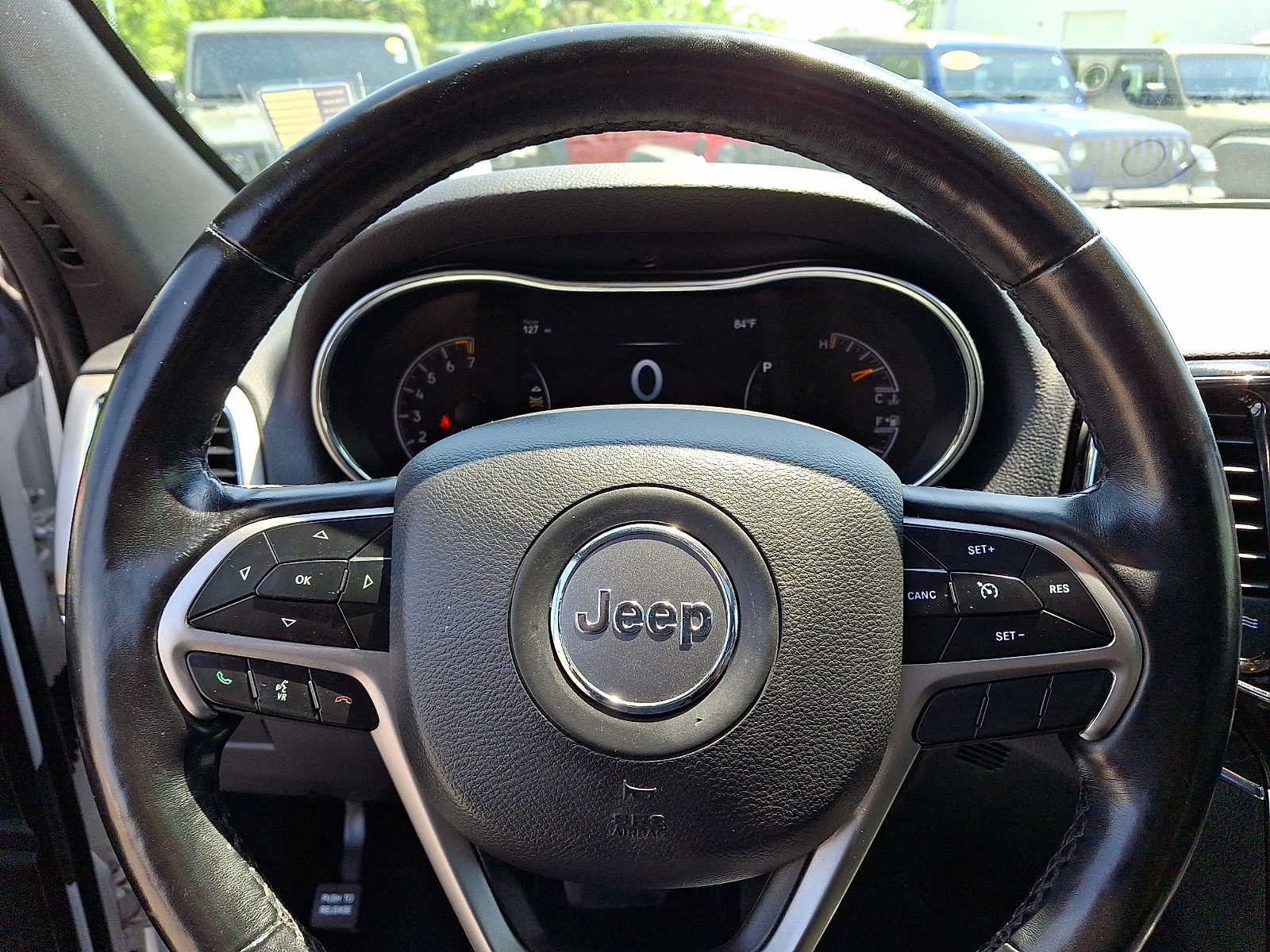 Used 2020 Jeep Grand Cherokee Limited AWD/4WD image 21