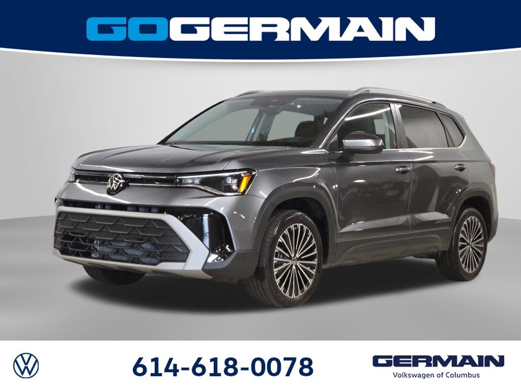 Used 2025 Volkswagen Taos SE w/ Panoramic Sunroof Package