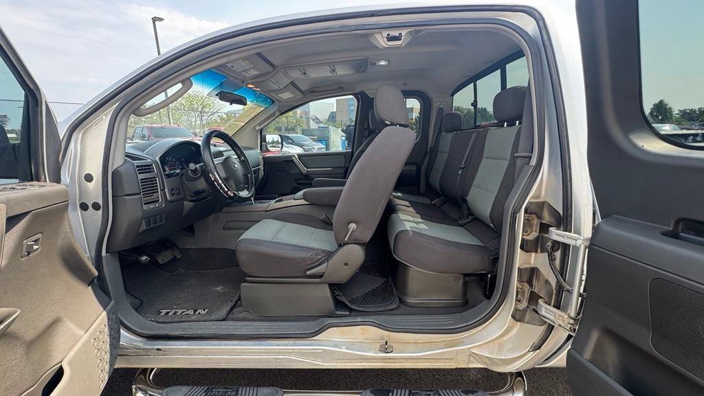 Used 2006 Nissan Titan SE AWD/4WD image 13
