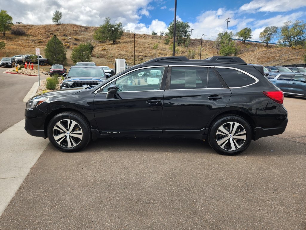 Used 2019 Subaru Outback 2.5i Limited AWD/4WD image 4