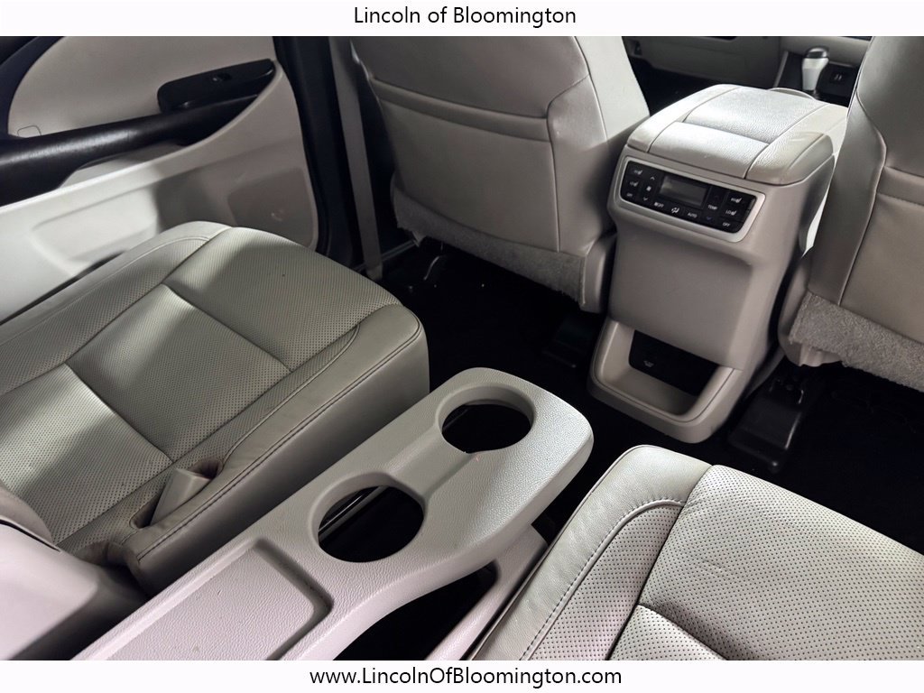 Used 2016 Toyota Highlander Limited Platinum AWD/4WD image 14