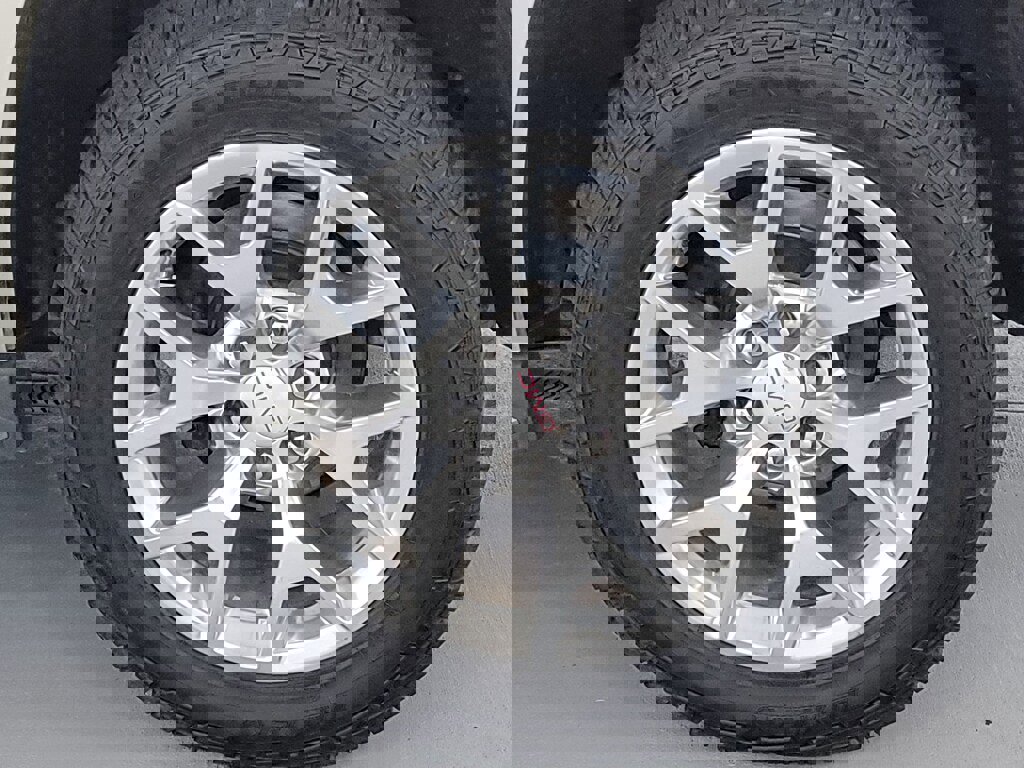 Used 2016 GMC Yukon SLT w/ Open Road Package image 10