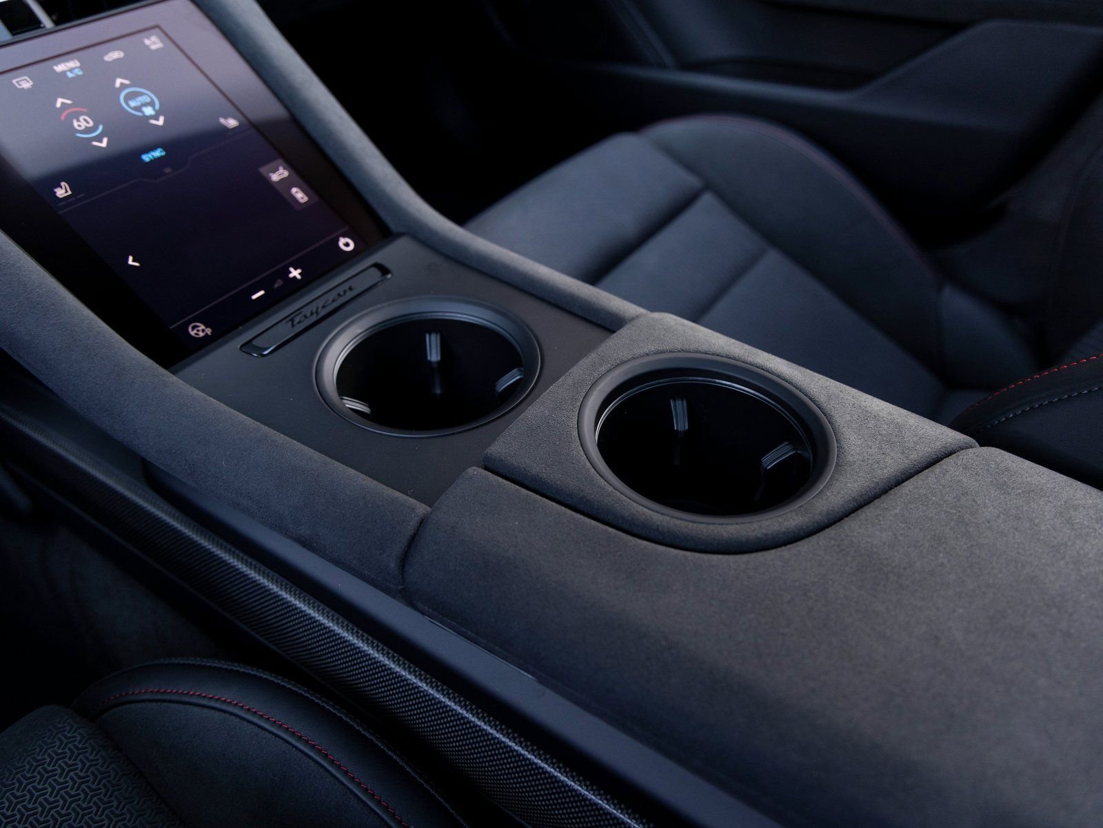 Used 2025 Porsche Taycan GTS image 18