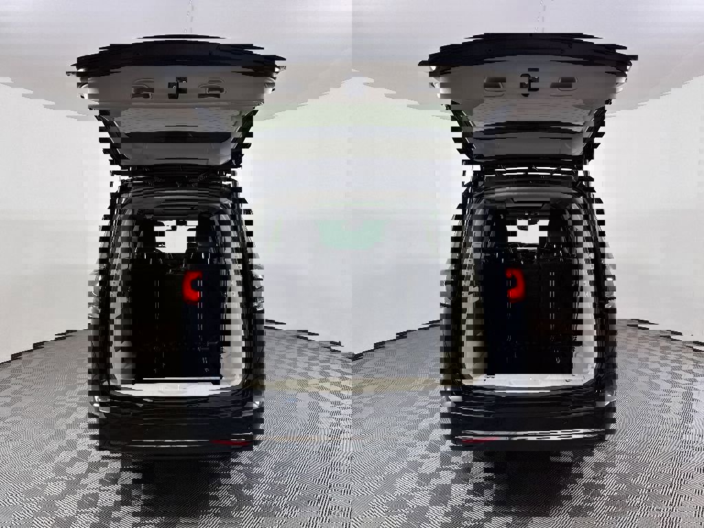 Used 2023 Chrysler Pacifica Limited image 20