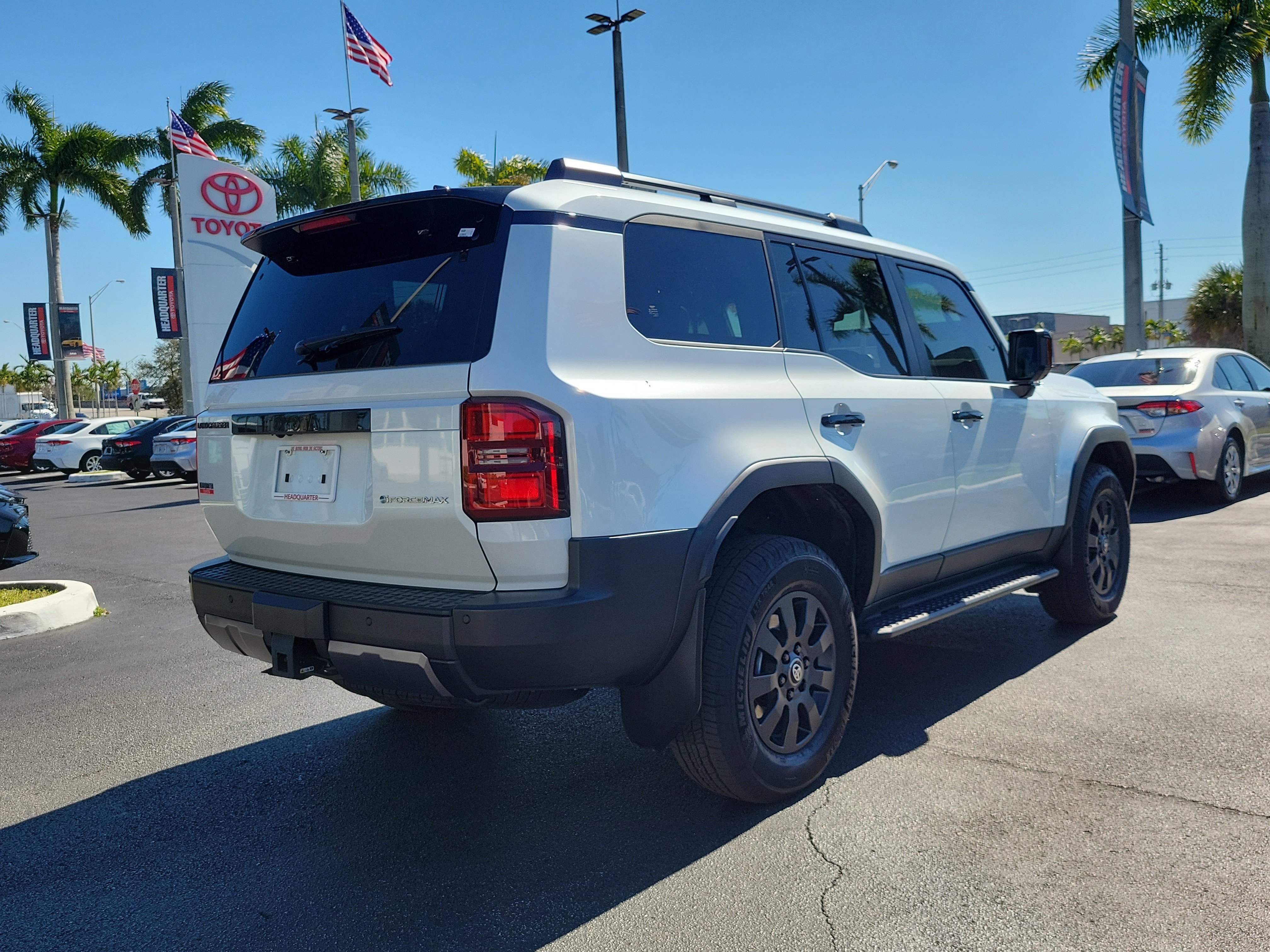 Used 2025 Toyota Land Cruiser image 12