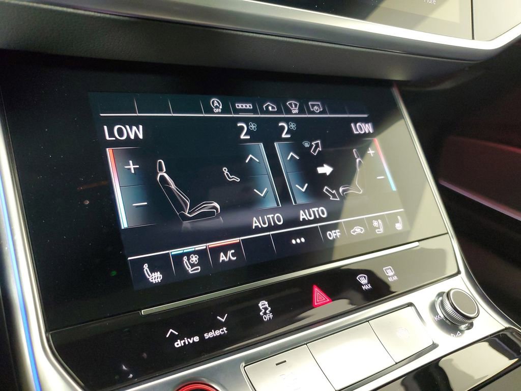 Used 2022 Audi RS 6 AWD/4WD image 29