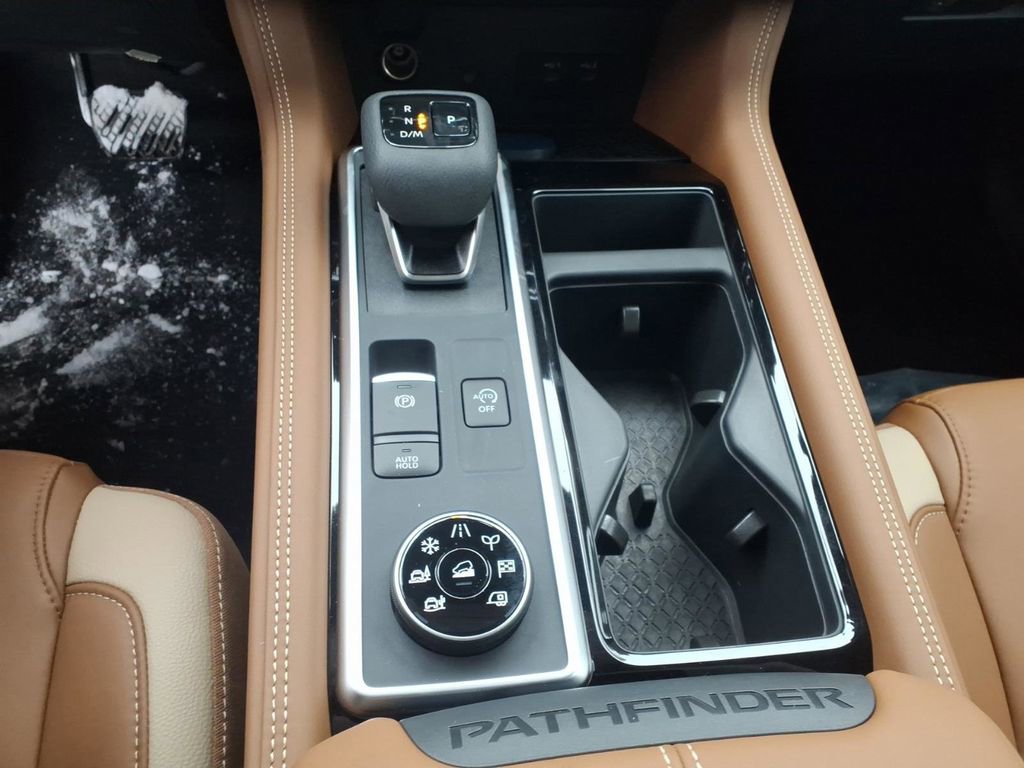 New 2026 Nissan Pathfinder Platinum image 14