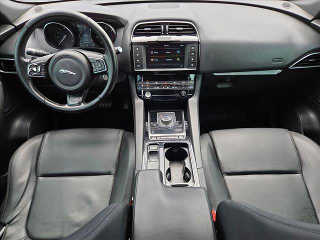 Used 2018 Jaguar F-PACE Premium AWD/4WD image 18