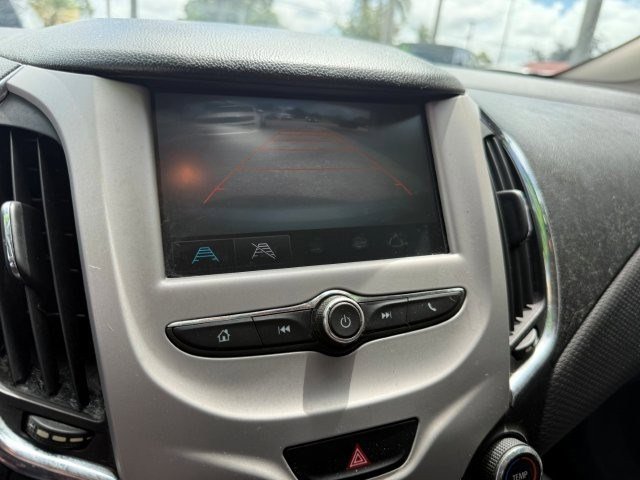 Used 2017 Chevrolet Cruze LS FWD image 15