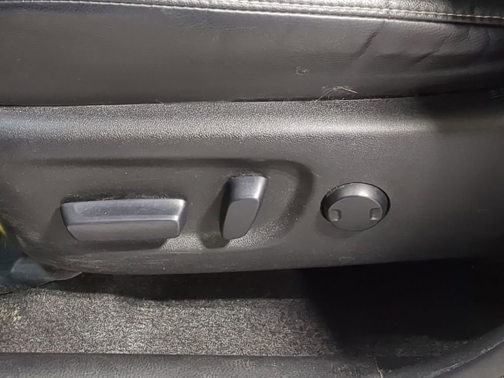 Used 2016 Toyota RAV4 Limited AWD/4WD image 20