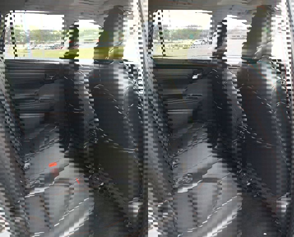 Used 2022 Toyota Highlander XLE image 22