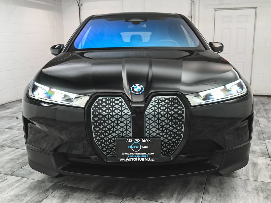 Used 2024 BMW iX xDrive50 w/ Convenience Package AWD/4WD image 2