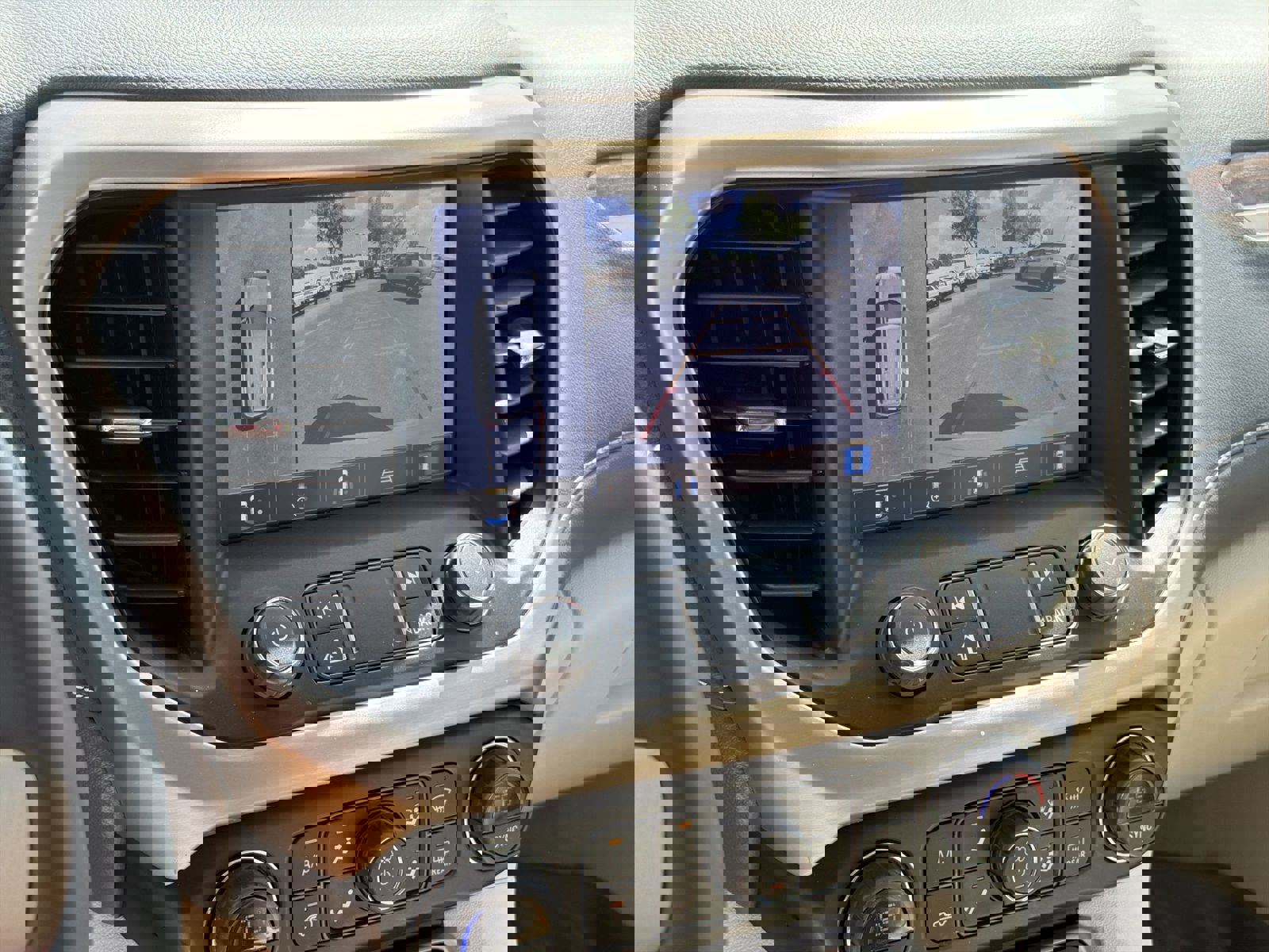 Used 2023 GMC Acadia Denali w/ Denali Technology Package image 25