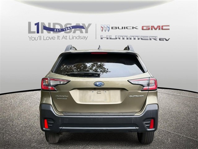 Used 2021 Subaru Outback Premium image 3