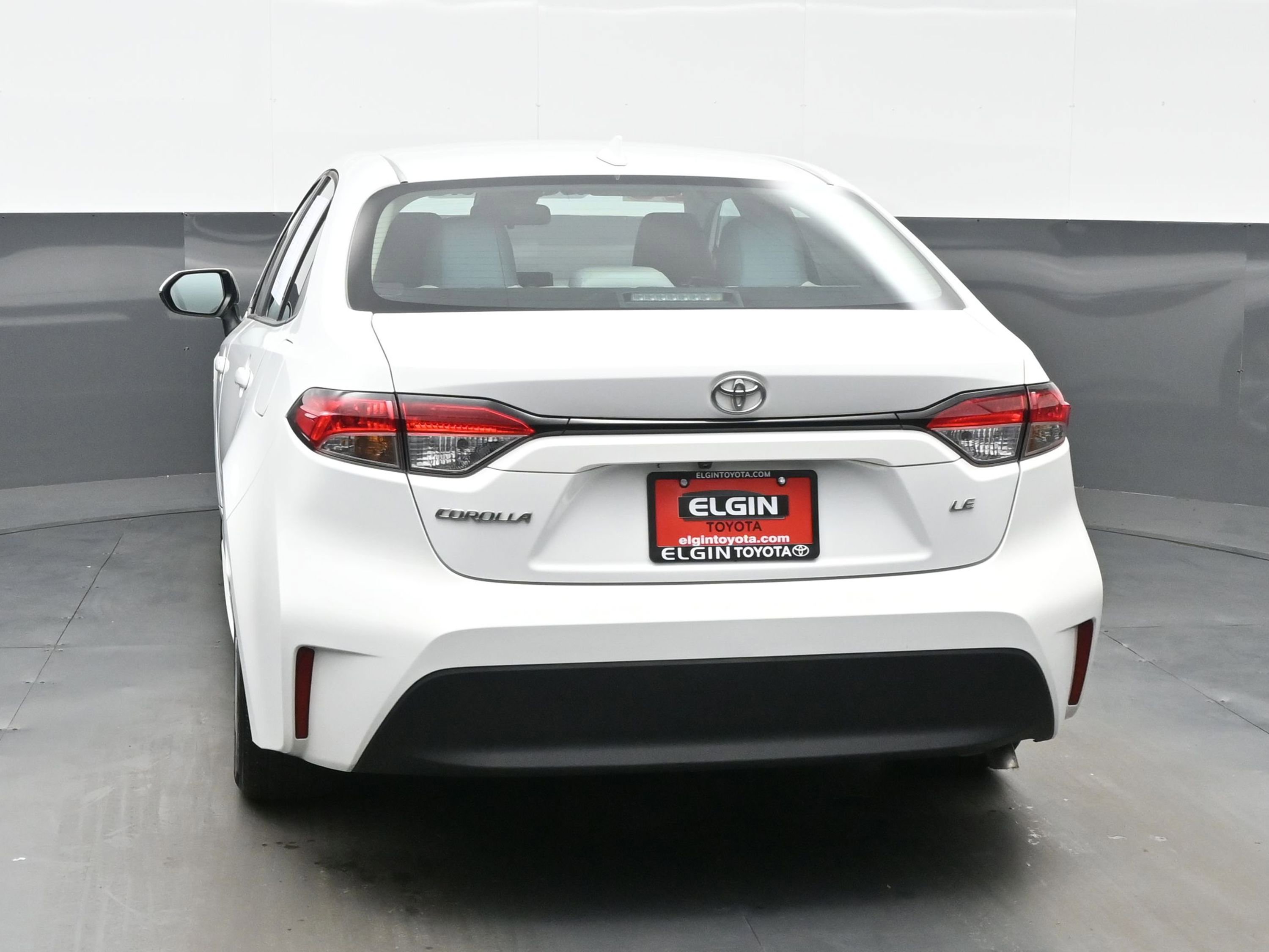 Used 2023 Toyota Corolla LE FWD image 5