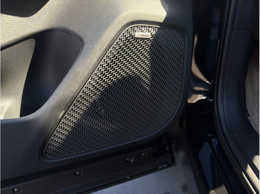 New 2026 Mitsubishi Outlander LE image 24