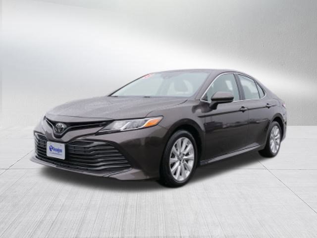 Used 2018 Toyota Camry LE image 7