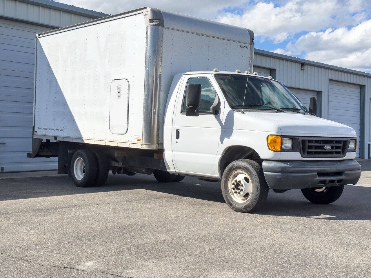 Used 2006 Ford E-450 and Econoline 450 RWD image 4