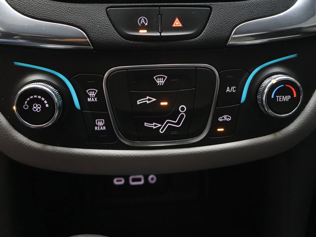 Used 2023 Chevrolet Equinox LS FWD image 25