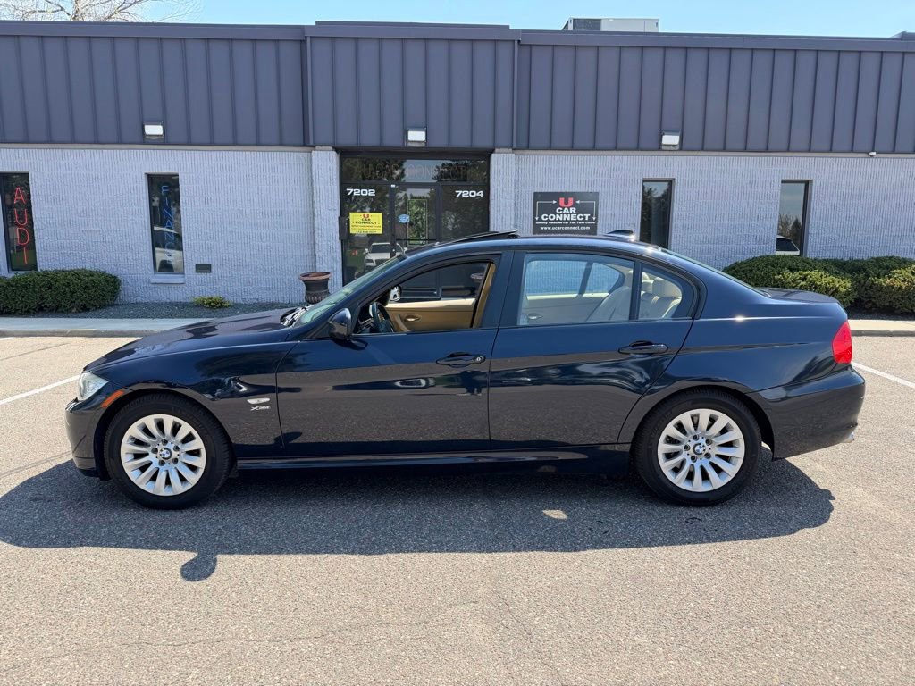 Used 2009 BMW 328i xDrive Sedan AWD/4WD image 15