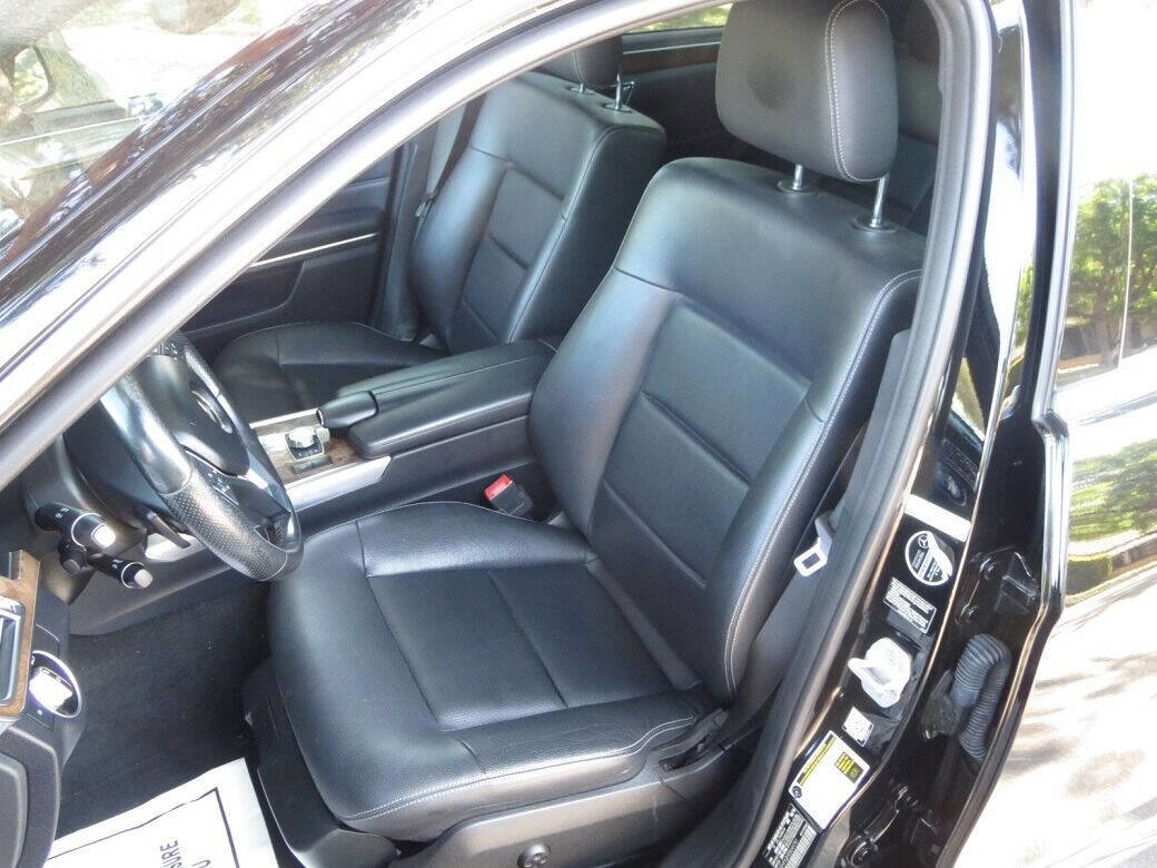 Used 2014 Mercedes-Benz E 350 4MATIC Sedan image 11