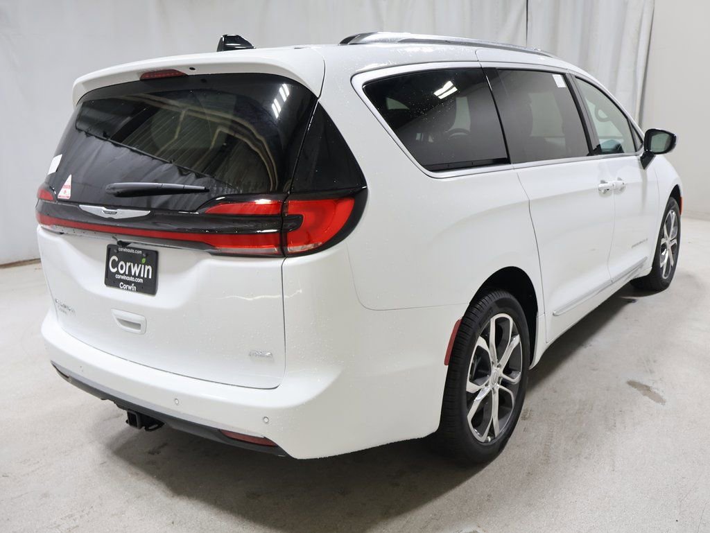 New 2026 Chrysler Pacifica Pinnacle w/ Trailer Tow Group image 7