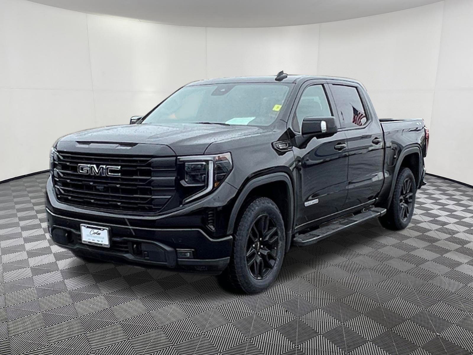 Used 2024 GMC Sierra 1500 Elevation w/ Elevation Premium Package image 3