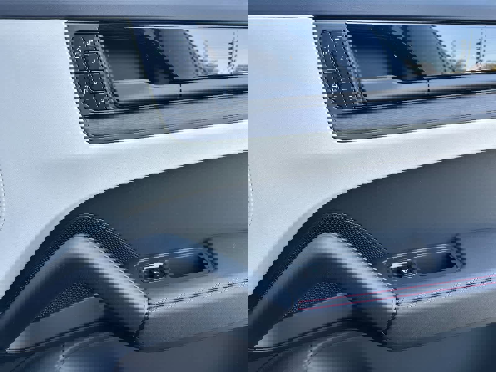 New 2026 Porsche Cayenne GTS image 19