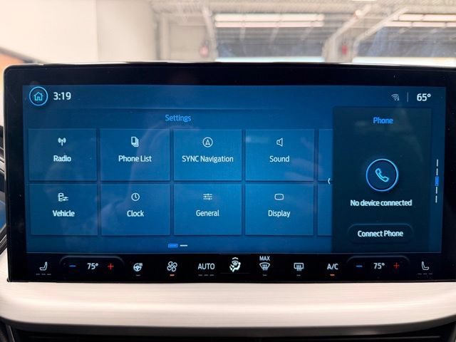 Used 2025 Ford Escape Platinum AWD/4WD image 39