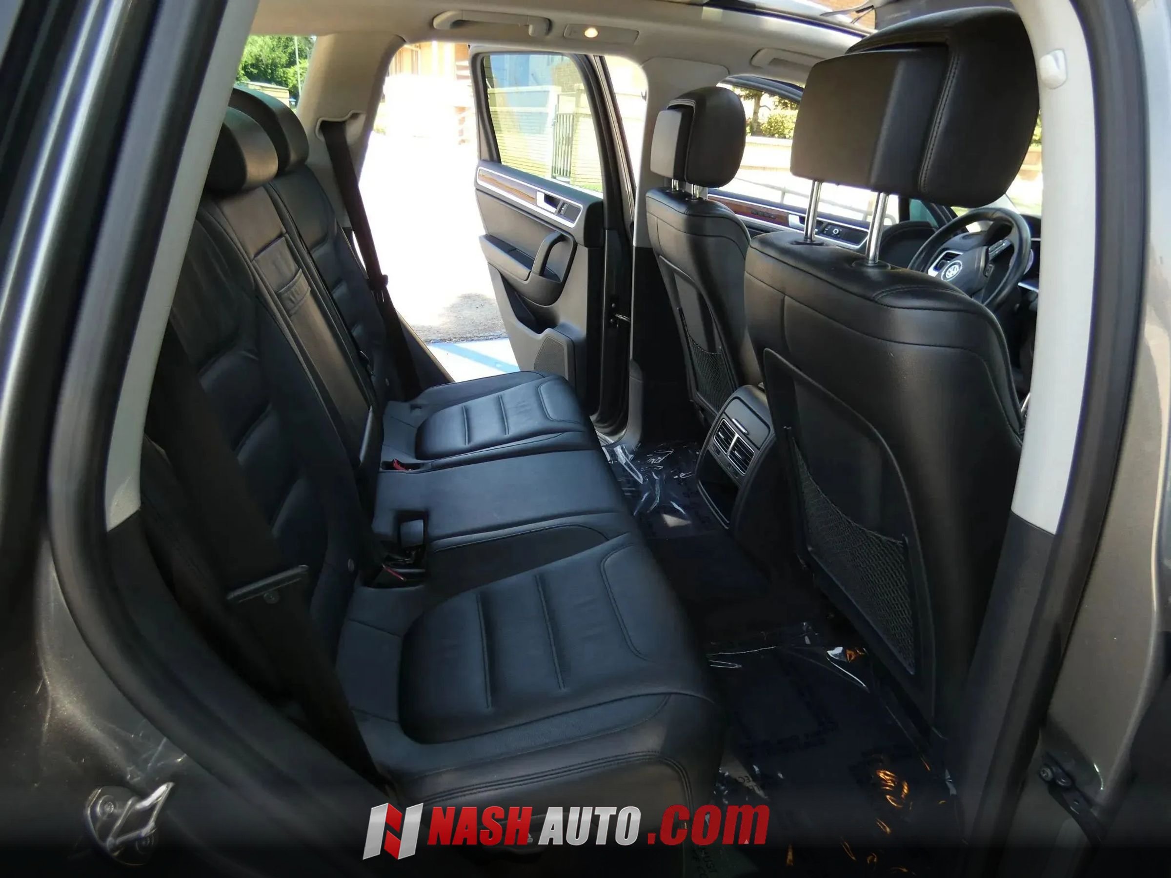 Used 2014 Volkswagen Touareg VR6 AWD/4WD image 32