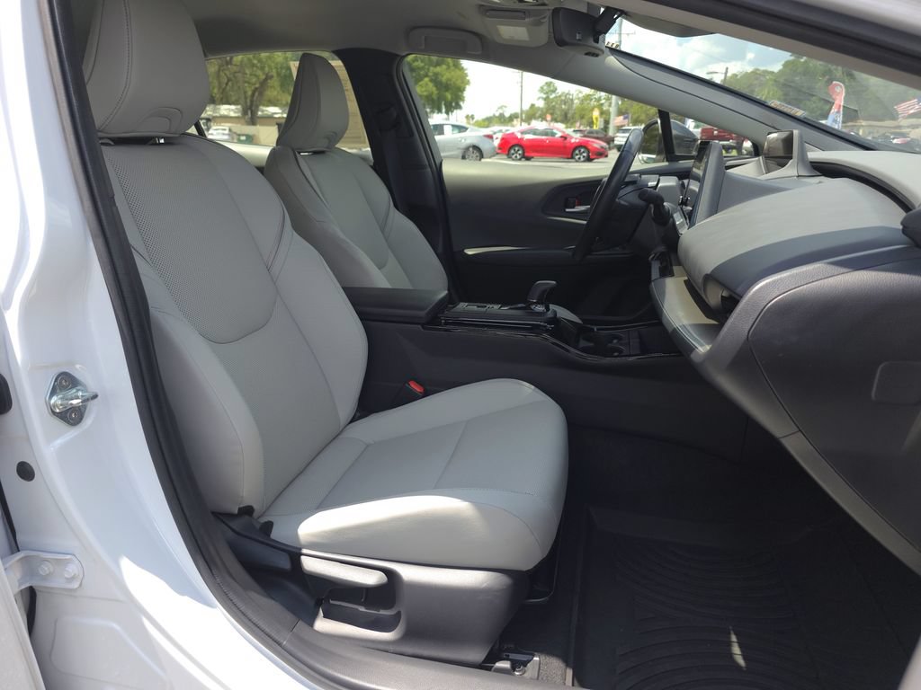 Used 2024 Toyota Prius XLE FWD image 15