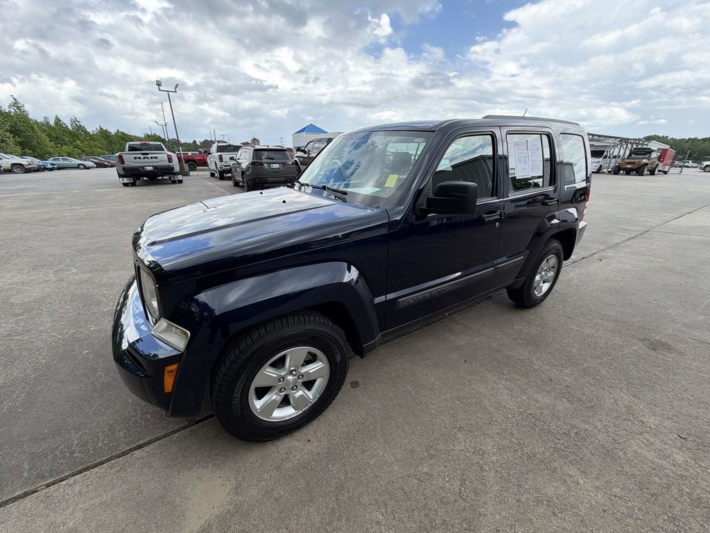 Used 2012 Jeep Liberty Sport w/ Driver Convenience Group RWD image 3