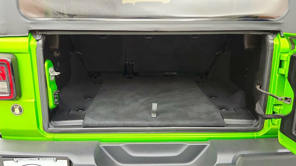Used 2019 Jeep Wrangler Unlimited Sahara AWD/4WD image 23