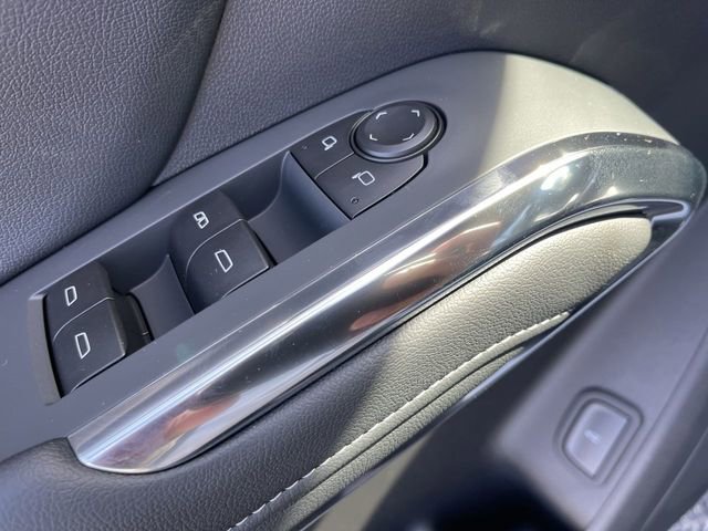 New 2026 Chevrolet Traverse LT w/ Driver Confidence Package AWD/4WD image 13