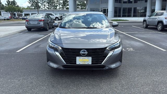 Used 2024 Nissan Sentra SV FWD image 2
