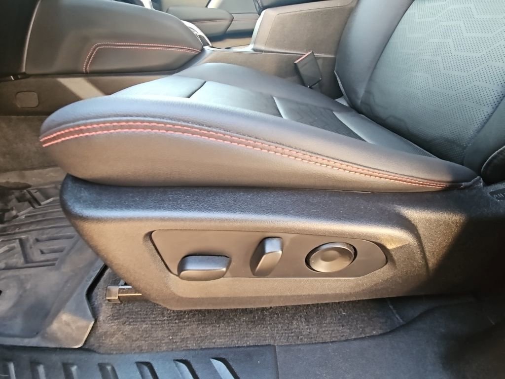 Certified 2024 Chevrolet Colorado Z71 w/ Z71 Convenience Package 2 image 12