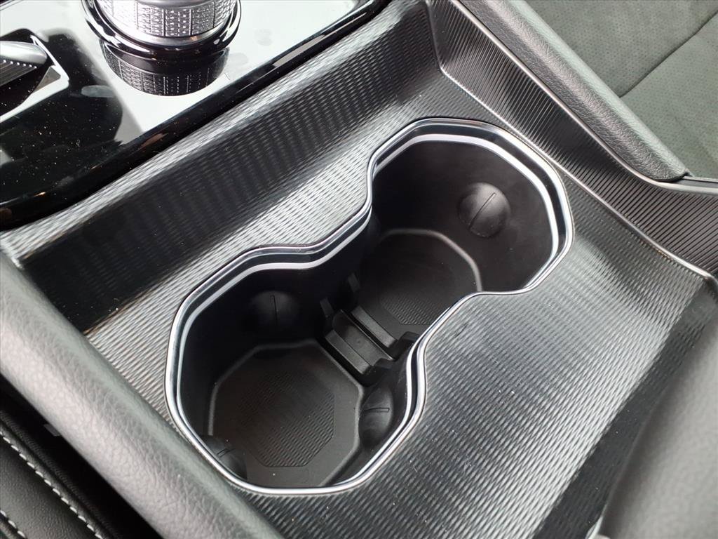 New 2026 Jeep Grand Cherokee Altitude AWD/4WD image 30