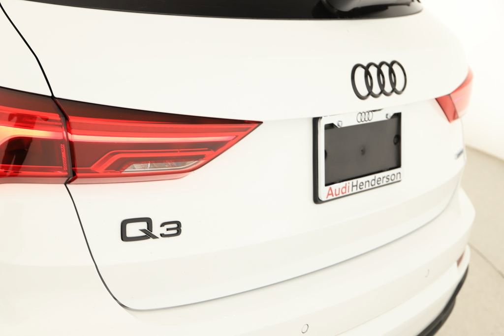 Certified 2025 Audi Q3 2.0T Premium w/ Convenience Package AWD/4WD image 38