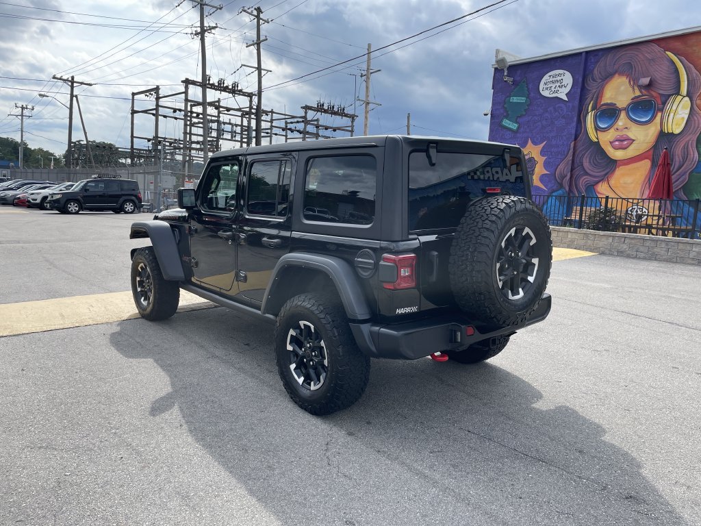 Certified 2025 Jeep Wrangler Unlimited Rubicon AWD/4WD image 3