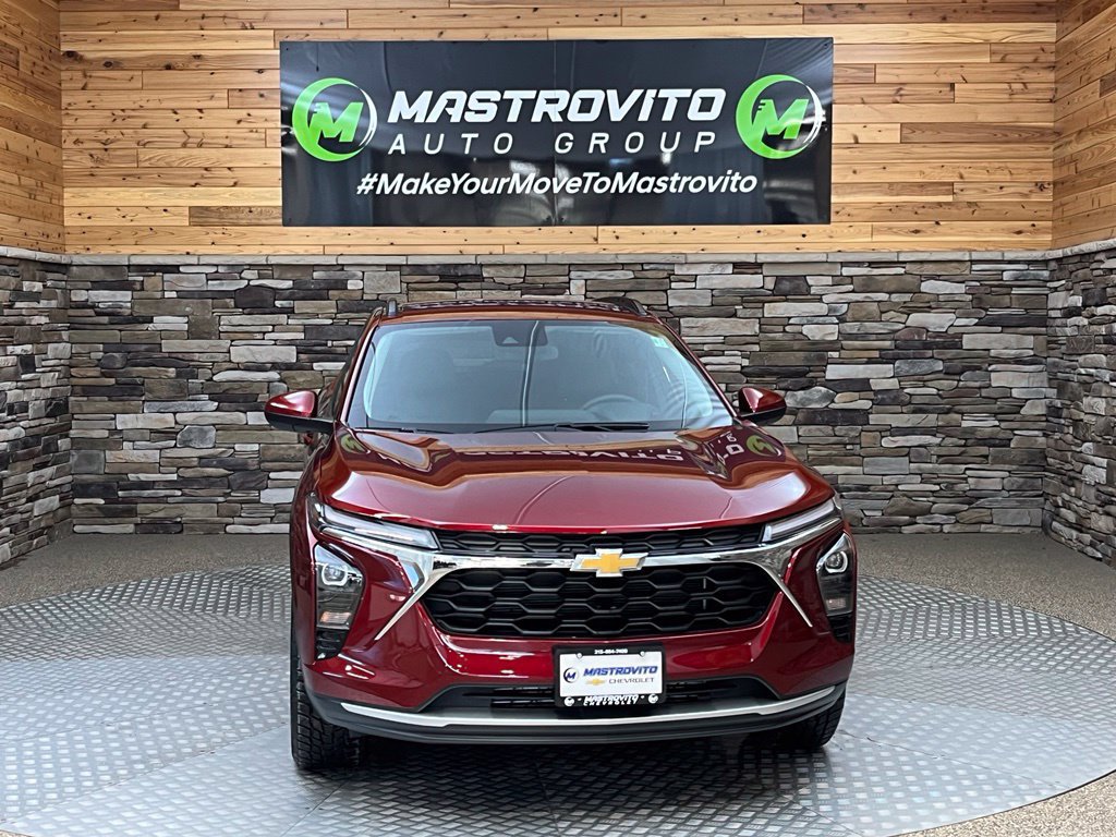 Used 2024 Chevrolet Trax LT w/ Driver Confidence Package FWD image 5