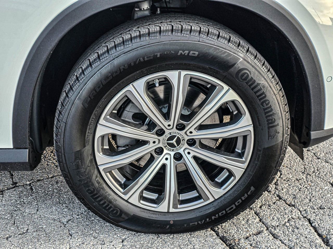 New 2025 Mercedes-Benz GLC 300 4MATIC image 9