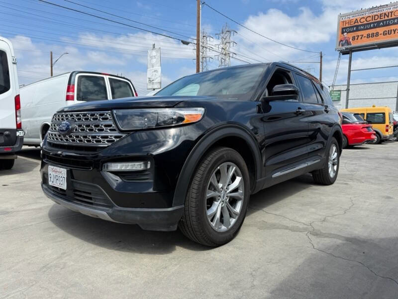 Used 2023 Ford Explorer Limited image 3