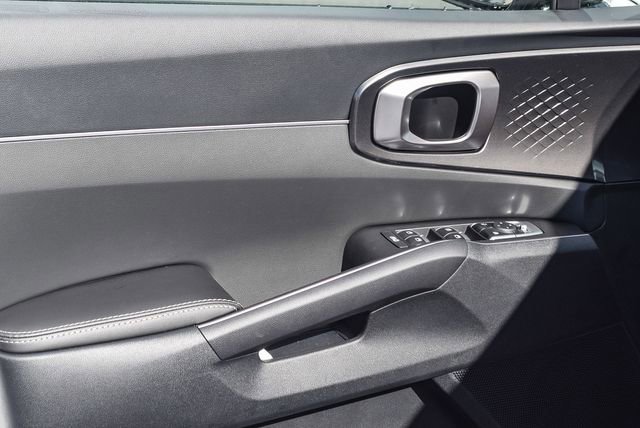 New 2024 Kia Sorento LX image 22