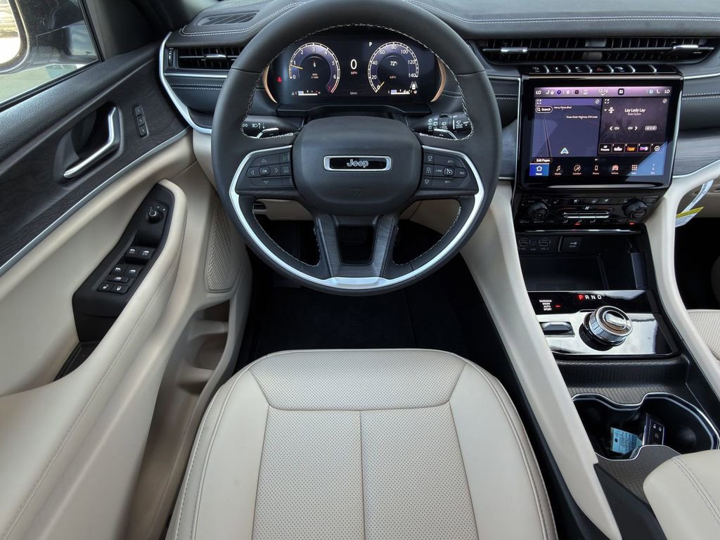 New 2025 Jeep Grand Cherokee Limited w/ Luxury Tech Group II image 11