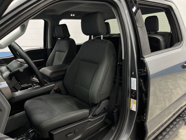 Used 2025 Ford F150 Lightning XLT image 4