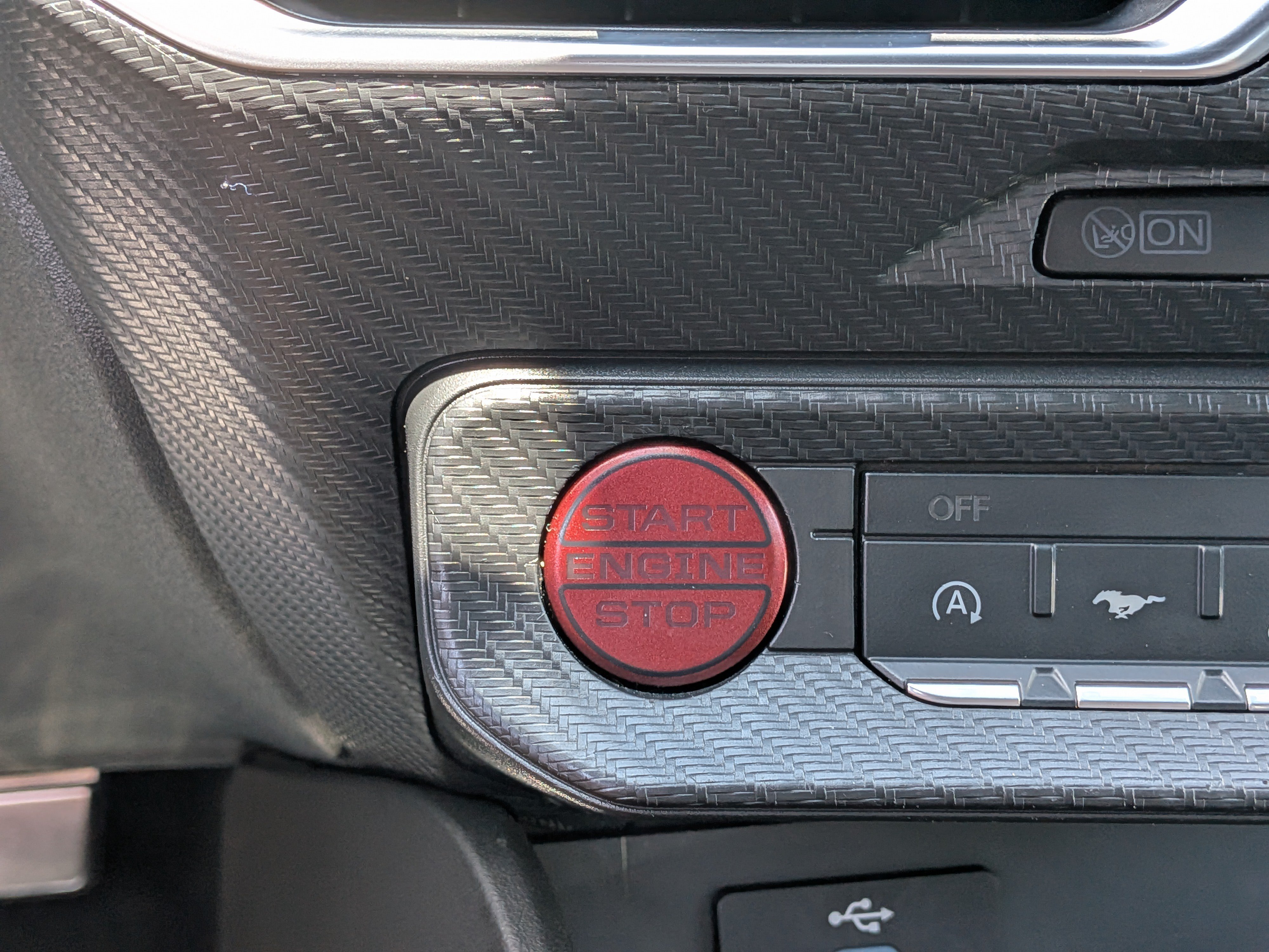 Used 2025 Ford Mustang Premium RWD image 26