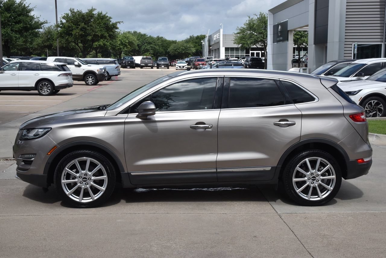 Used 2019 Lincoln MKC Reserve w/ MKC Technology Package FWD image 12