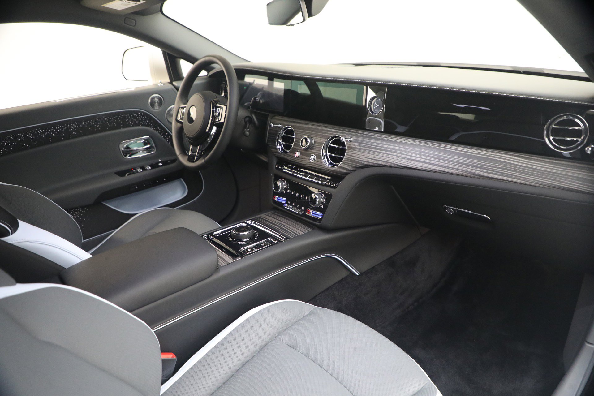Certified 2026 Rolls-Royce Spectre AWD/4WD image 18
