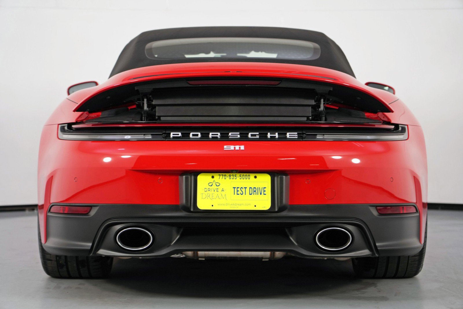 Used 2025 Porsche 911 Carrera RWD image 10