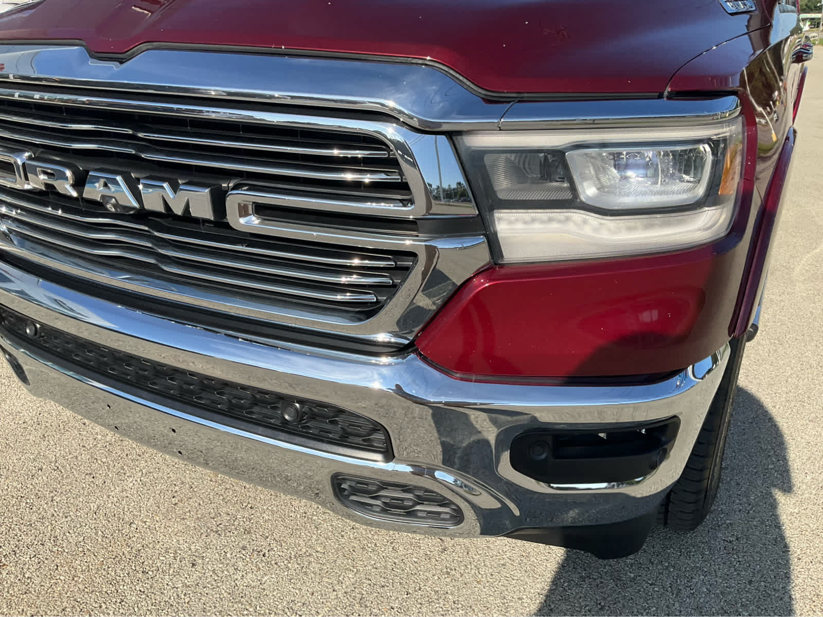Used 2019 RAM 1500 Laramie AWD/4WD image 26